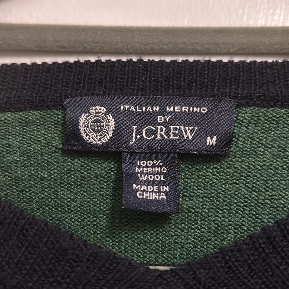 J Crew Men’s 100% Merino wool sweater - Picture 2 of 3